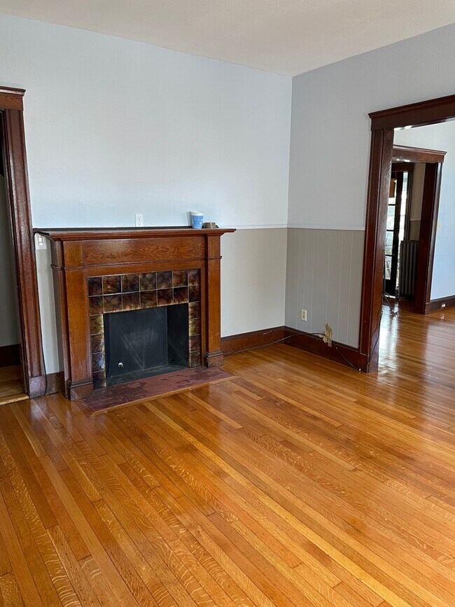 38 Surrey St, Unit 2 in Boston, MA - Building Photo - Building Photo