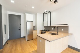 424 Arlington Ave, Unit 304 in Jersey City, NJ - Building Photo - Building Photo