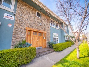 2469 S. Robertson Blvd in Los Angeles, CA - Building Photo - Interior Photo