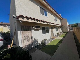 4351 Green Ave in Los Alamitos, CA - Building Photo