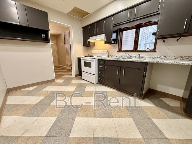 1124 4th Ave in Beaver Falls, PA - Building Photo - Building Photo