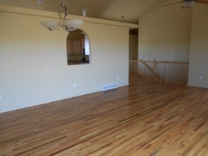 1529 Fox Chase Rd in Cheyenne, WY - Foto de edificio - Building Photo