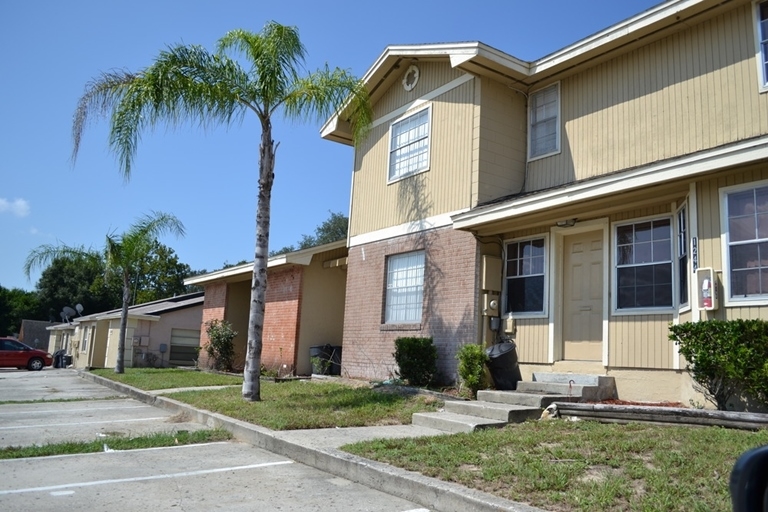 Woodman Way Townhomes in Orlando, FL - Building Photo