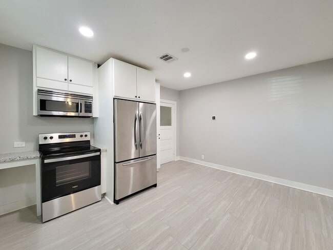 property at 1113 San Jacinto St