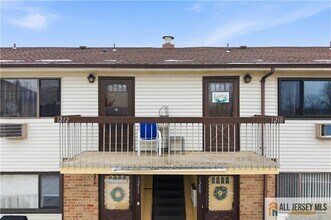 1210 Cricket Ln in Woodbridge Township, NJ - Building Photo - Building Photo