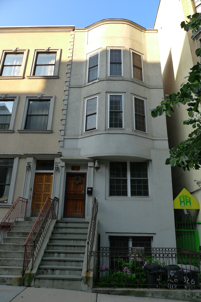 326 W 113th St in New York, NY - Foto de edificio - Building Photo