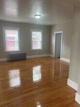 33 Algonquin St in Boston, MA - Foto de edificio - Building Photo