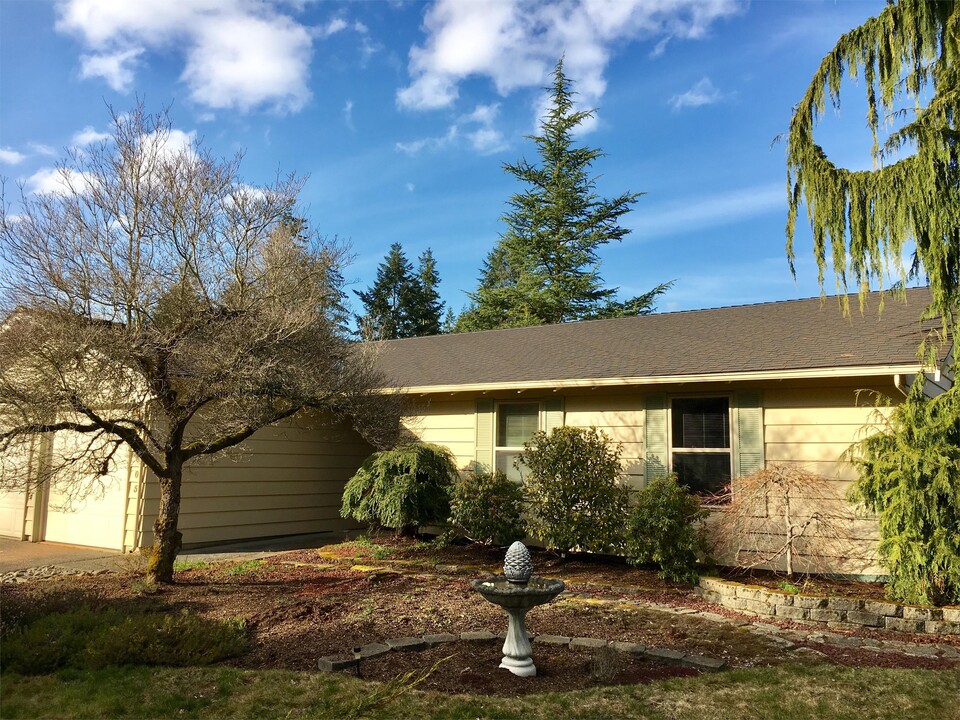 5605 172nd Pl SW in Lynnwood, WA - Building Photo