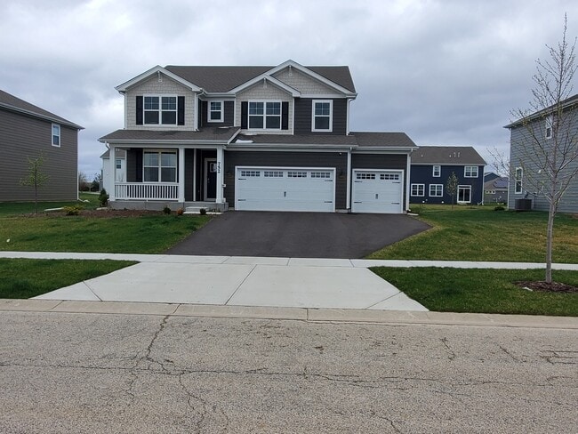 property at 752 Kentshire Cir
