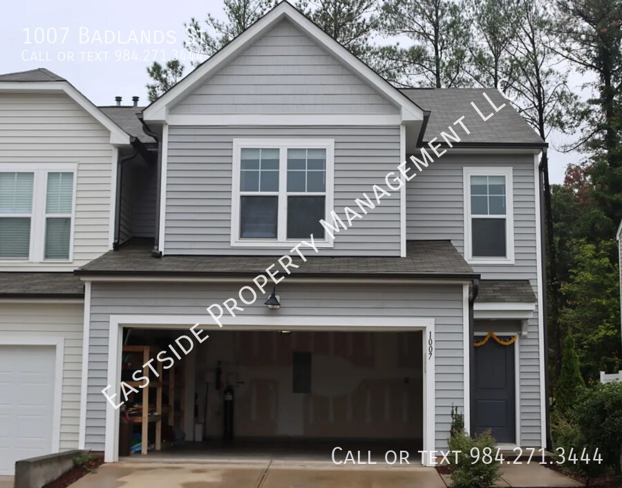 1007 Badlands St in Durham, NC - Building Photo