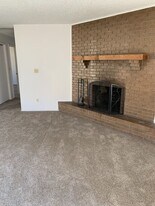 3353 E Sunset St in Springfield, MO - Building Photo