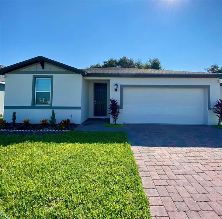 3102 Laurel Oak Ln in Winter Haven, FL - Building Photo