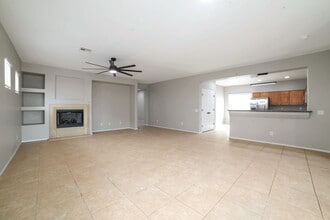 7129 Bocaire Dr in Las Vegas, NV - Building Photo - Building Photo