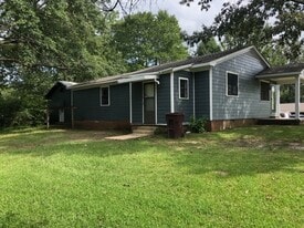 2866 Southern Heights Rd in Tupelo, MS - Building Photo