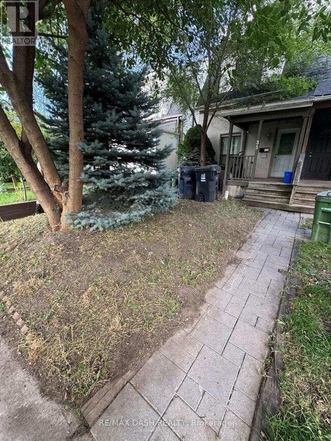 property at 35 Woodward Ave