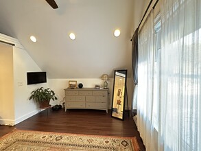 7 Jackson Hill Rd in Leverett, MA - Building Photo - Building Photo