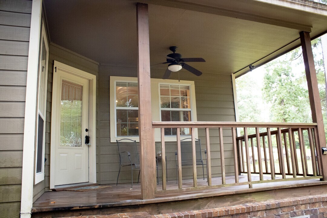 13351 Park Ave in Conroe, TX - Building Photo