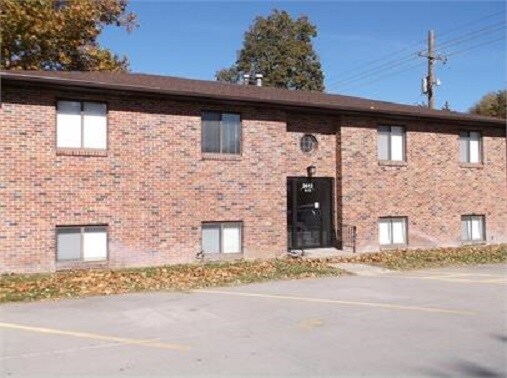 2608 N Webb Rd, Unit 5 in Grand Island, NE - Building Photo