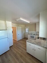 724 Dutton Ave in San Leandro, CA - Building Photo - Building Photo