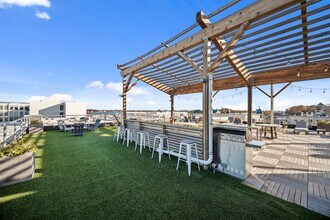 19 Day St, Unit 402 in Norwalk, CT - Building Photo - Building Photo