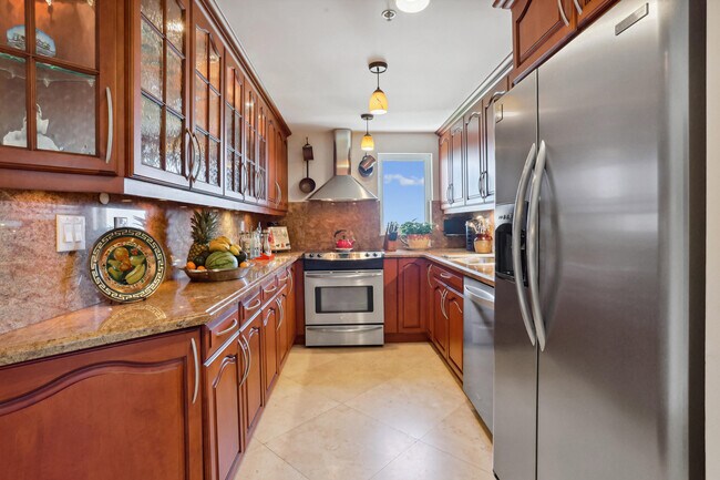 3301 S Ocean Blvd in Highland Beach, FL - Building Photo - Building Photo