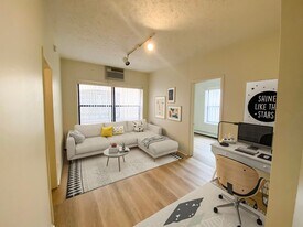 2315-2321 Dupont Ave S in Minneapolis, MN - Building Photo