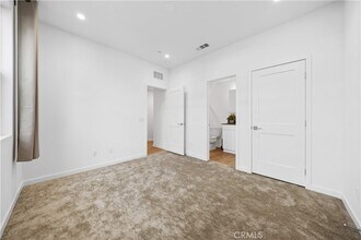 119 Jessup Wy in Tustin, CA - Building Photo - Building Photo