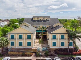811 Bradford Ave, Unit 5 in Kemah, TX - Building Photo