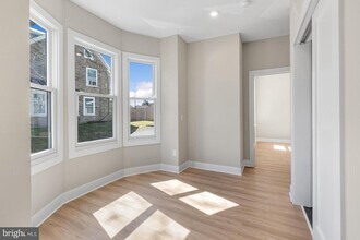 6712 Ridge Ave in Philadelphia, PA - Building Photo - Building Photo