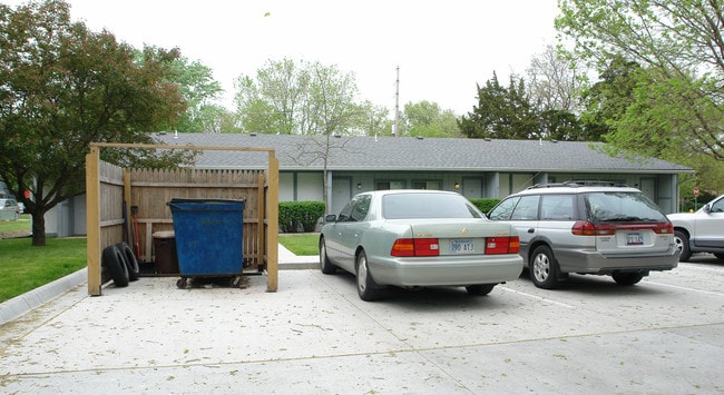 401 Illinois St in Lawrence, KS - Foto de edificio - Building Photo