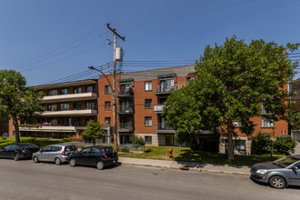 2785 De Darlington Pl in Montréal, QC - Building Photo - Building Photo