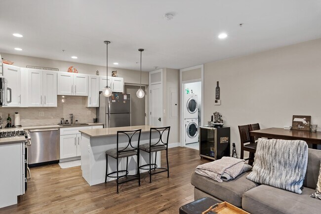 1 Saint Clare Rd, Unit 4 in Medford, MA - Building Photo - Building Photo