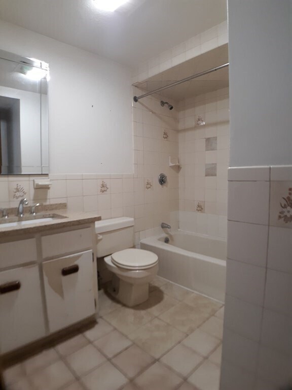 49 Cottage St in Boston, MA - Building Photo - Building Photo