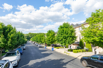 Rockland Square Estates in Staten Island, NY - Building Photo - Building Photo