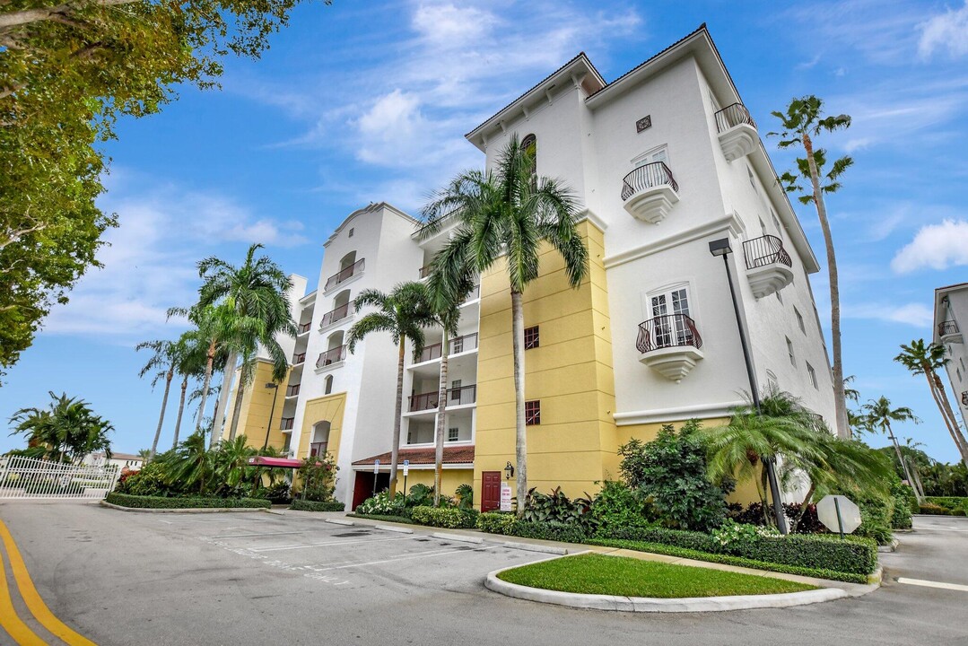 22715 Camino Del Mar in Boca Raton, FL - Building Photo