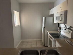 533 Villa Del Sol Cir in Orlando, FL - Building Photo - Building Photo