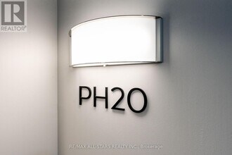 101-P101 Cathedral High St in Markham, ON - Building Photo - Building Photo
