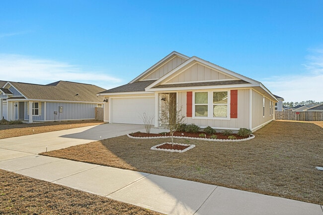 526 Mary Lou Way in Crestview, FL - Building Photo - Building Photo