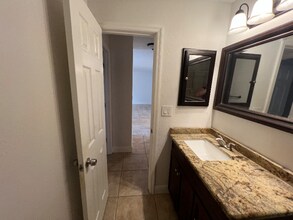 2722 SE 16th Pl in Cape Coral, FL - Building Photo - Building Photo