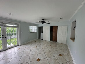 445 NE 109th St in Miami, FL - Building Photo - Building Photo