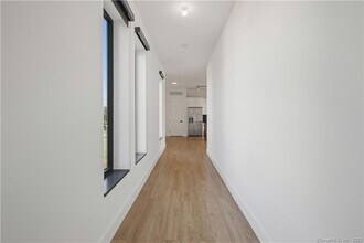 78 Unquowa Pl in Fairfield, CT - Building Photo - Building Photo