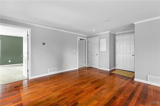 238 Oriskany Blvd in Whitesboro, NY - Building Photo - Building Photo
