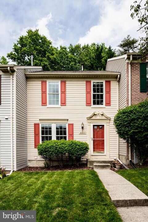 6607 Cambria Terrace in Elkridge, MD - Building Photo