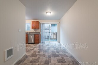 5011 SW Beaverton Hillsdale Hwy in Portland, OR - Building Photo - Building Photo