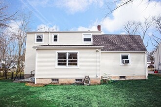 36 Morningside Ave in Cresskill, NJ - Building Photo - Building Photo
