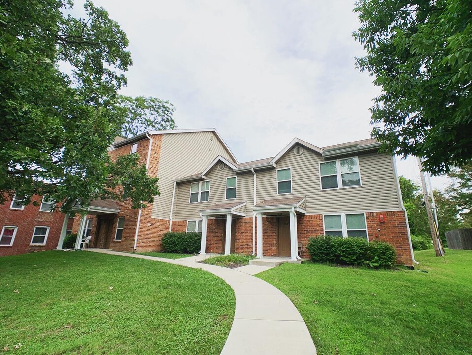 Etzel Place Apartments in St. Louis, MO - Building Photo