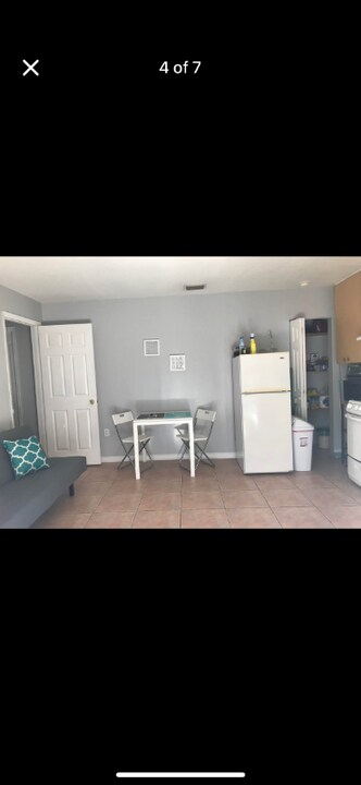 14102 SW 152nd Ct in Miami, FL - Foto de edificio