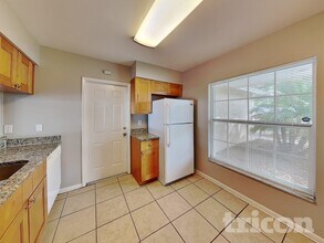 1757 Lakeview Village Dr in Brandon, FL - Building Photo - Building Photo