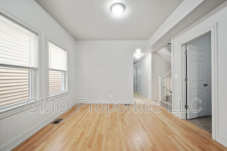 7050 S Throop St in Chicago, IL - Building Photo - Building Photo