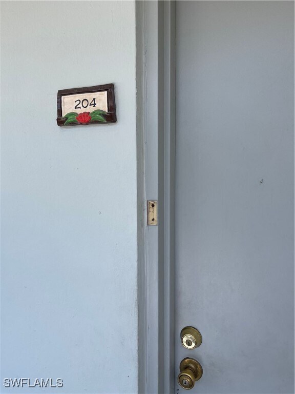 3527 NE 168th St in North Miami Beach, FL - Building Photo - Building Photo